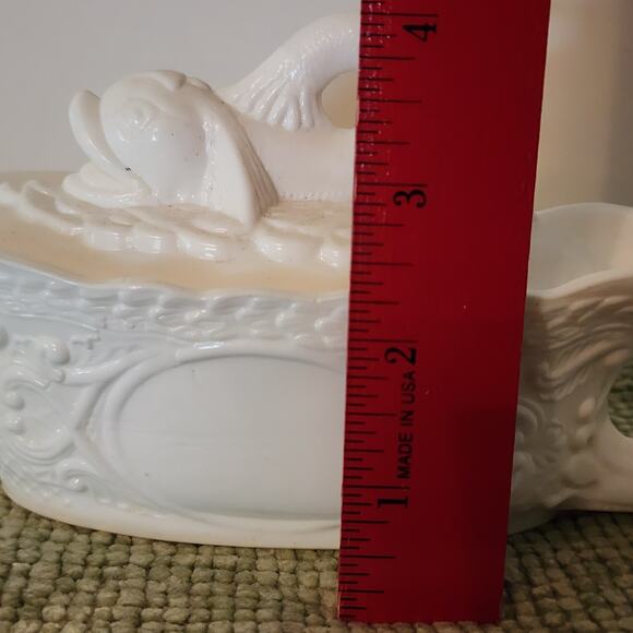 Vintage Milk Glass Fish Covered Sauce Boat Tureen Mid Century Ocean Decor - Picture 10 of 13